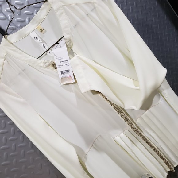 NWT NY Collection iIvory Front Pleated Top (PM) - Picture 3 of 4